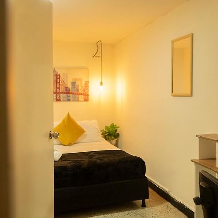 Africa house-Casa Hotel Laureles-La70 Medellín Esterno foto