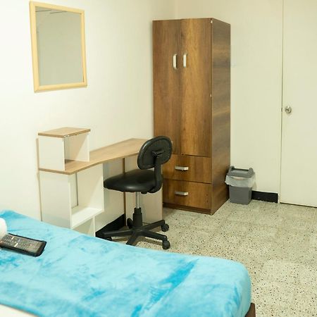 Africa house-Casa Hotel Laureles-La70 Medellín Esterno foto