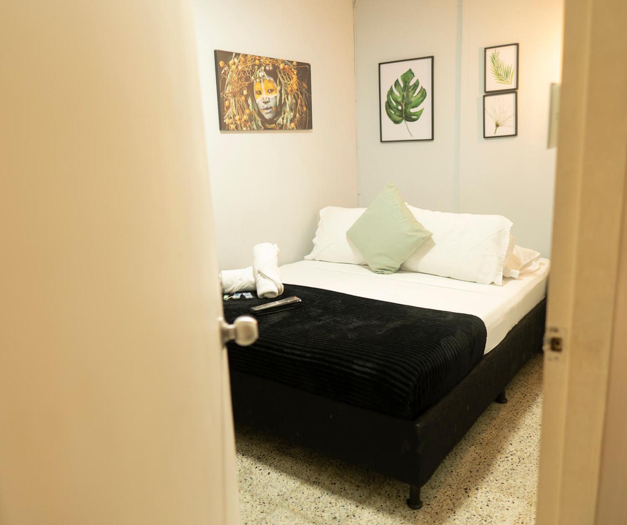 Africa house-Casa Hotel Laureles-La70 Medellín Esterno foto