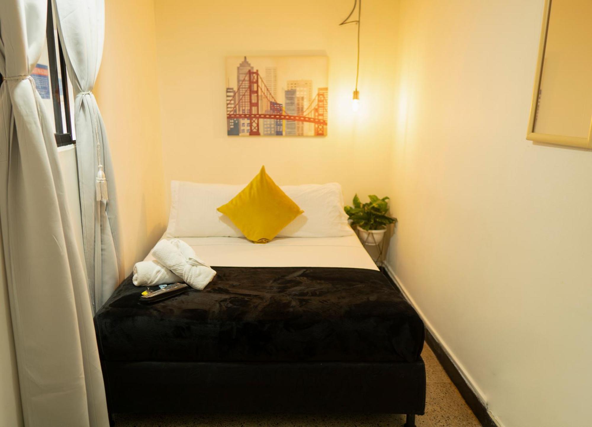 Africa house-Casa Hotel Laureles-La70 Medellín Esterno foto