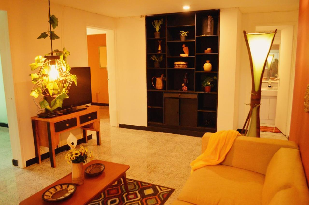Africa house-Casa Hotel Laureles-La70 Medellín Esterno foto