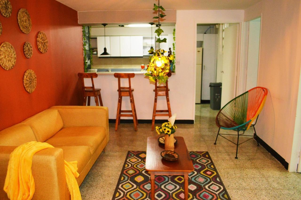 Africa house-Casa Hotel Laureles-La70 Medellín Esterno foto