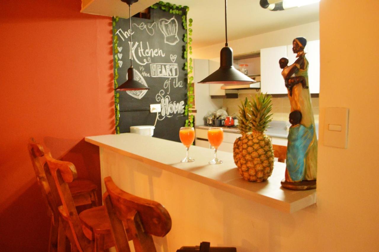 Africa house-Casa Hotel Laureles-La70 Medellín Esterno foto