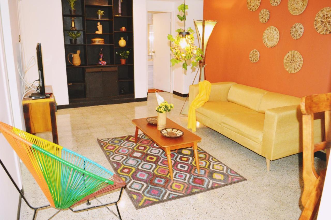 Africa house-Casa Hotel Laureles-La70 Medellín Esterno foto